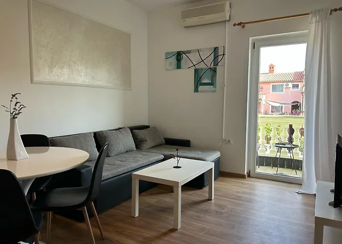 Jela Apartment With A Big Balcony