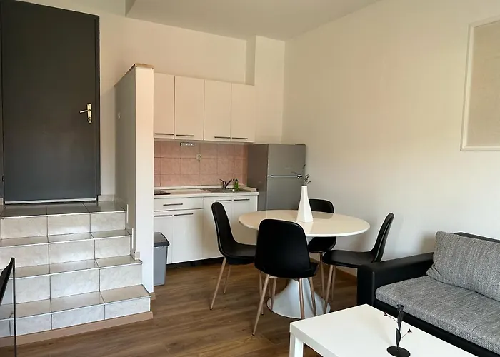 Jela Apartment With A Big Balcony